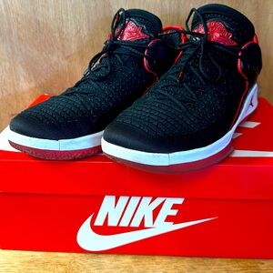 Air Jordan flight speeds like new Men’s size 12, sanitized ,like new